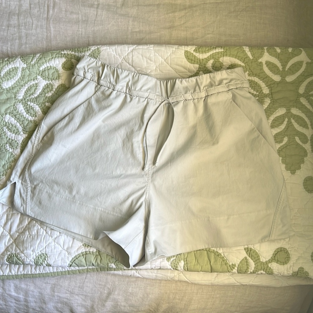 lululemon cinchable waist high rise short 3.5"